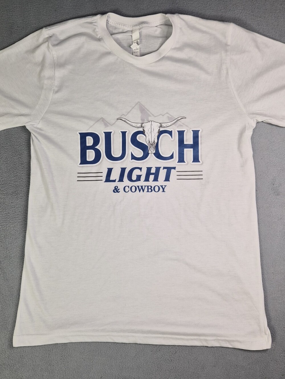 Busch Light & Cowboy white Grahpic print short sleeve shirt mens size medium